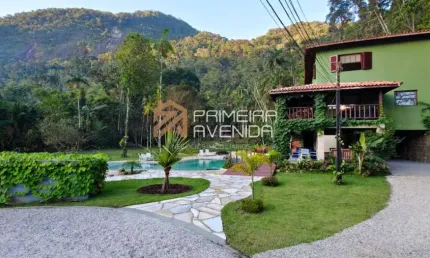Linda casa em área cinematográfica próximo das melhores praias de Ubatuba.