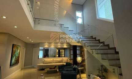 Sobrado 350m² com 4 Dormitórios/1 suíte master - Cond. Jardim das Colinas.