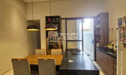 Casa Térrea de 125m² - 3 dorms / 1 suíte - 2 vagas - Bosque dos Eucaliptos
