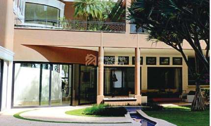 Sobrado de altíssimo padrão no Condomínio Colinas - 8 dorms sendo 4 suítes