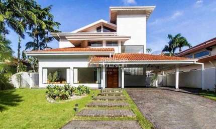 Casa de alto padrão em condomínio fechado na praia da Tabatinga
