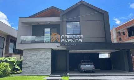 Sobrado de 440m² - 4 suítes/ 1 master - piscina - Residencial Jaguari