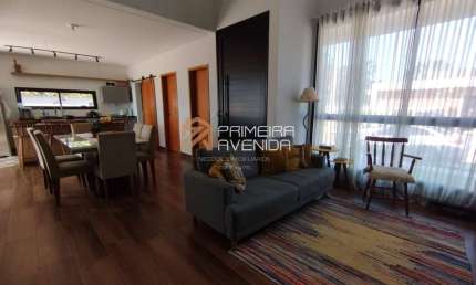 Casa Térrea de 215m² - 4 suítes - 2 vagas - piscina - Resid. Terras do Vale