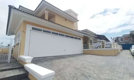 Casa com 5 quartos para alugar na Rua Paulino José da Silva, 53, Estreito, Florianópolis