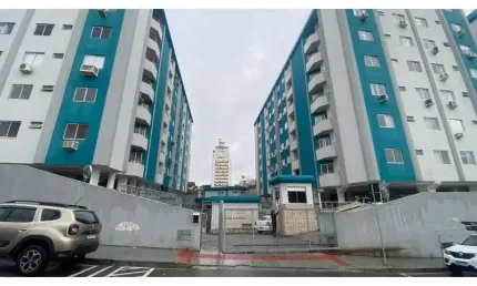 Apartamento com 3 quartos para alugar na Rua São Cristóvão, 94, Barreiros, São José
