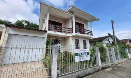 Casa com 3 quartos à venda na Rua Ervino Scheidt, 86, Centro, Palhoça