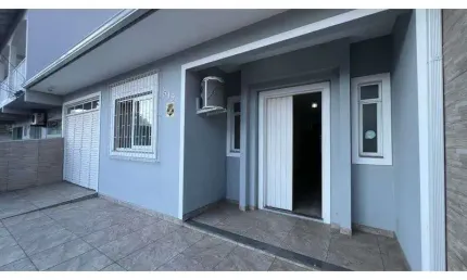 Casa com 3 quartos para alugar na Rua José João de Souza, 519, Roçado, São José
