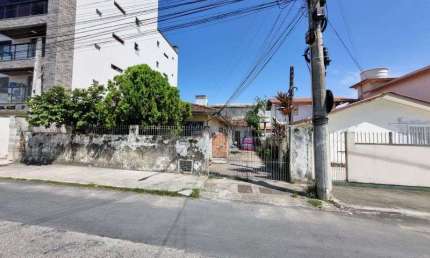 Terreno à venda na Rua Renê Novaes Marcondes, Forquilhinhas, São José