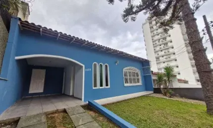 Casa com 3 quartos para alugar na Rua São Ludgero, 1427, Barreiros, São José