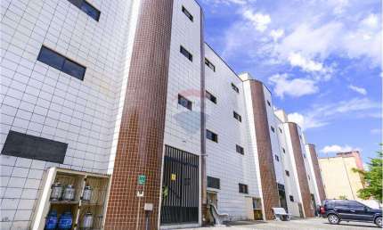 Excelente Apartamento com  02 quartos localizado no  Bairro Jacarecanga próximo a FANOR