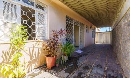 Casa dos seus Sonhos ou a Oportunidade Perfeita para o seu Negócio!!!