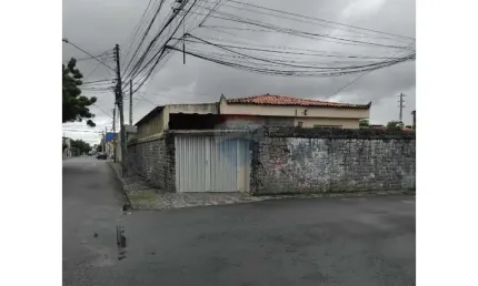 Casa dos seus Sonhos ou a Oportunidade Perfeita para o seu Negócio!!!