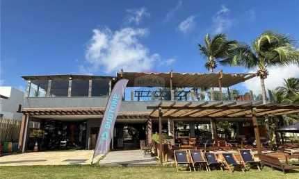 Lindo restaurante hura beach club  à beira mar da  ilha do farol , itarema no paraíso do kite surf