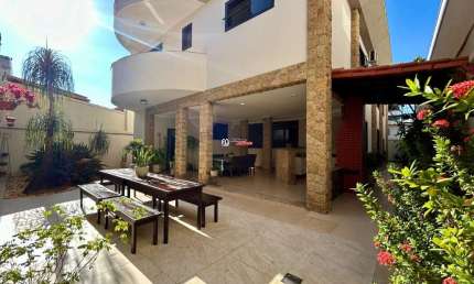 Casa com 4 quartos à venda na Castelo de Moura, 1, Castelo, Belo Horizonte por R$ 2.550.000