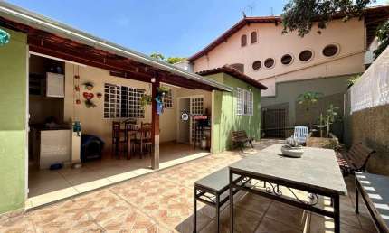 Casa com 3 quartos à venda na Rua Aureliano Lessa, 92, Liberdade, Belo Horizonte por R$ 1.550.000