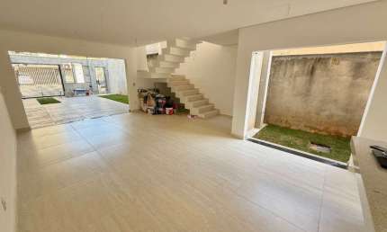 Casa com 3 quartos à venda na Rua Nilton Baldo, 128, Paquetá, Belo Horizonte por R$ 1.400.000