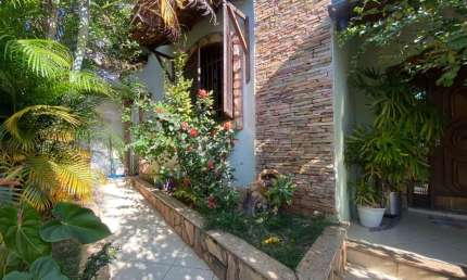 Casa com 4 quartos à venda na Rua Bueno do Prado, 536, João Pinheiro, Belo Horizonte por R$ 890.000