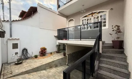 Casa com 3 quartos à venda na Rua Josino de Brito, 250, Santa Amélia, Belo Horizonte por R$ 1.180.000