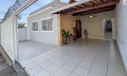 Casa com 3 quartos à venda na Joaquim Raymundo Braga, 611, Santa Amélia, Belo Horizonte por R$ 949.000