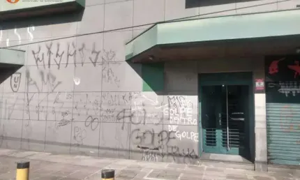 Sala comercial para alugar na Travessa Pedro Modesto Rampi, 18, Azenha, Porto Alegre