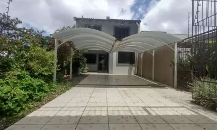 Casa 4D no bairro CAVALHADA em Porto Alegre - CA461