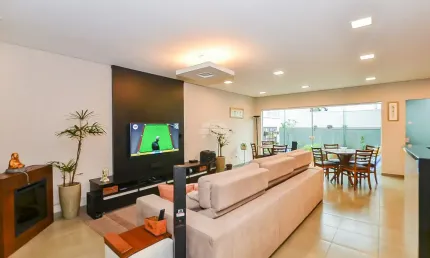 Sobrado Duplex à Venda – Rua Francisco Mota Machado, 495, Capão da Imbuia, Curitiba/PR