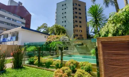 Cobertura Exclusiva à Venda no Centro de Curitiba | 4 Dormitórios | Piscina Privativa | 250 m²**