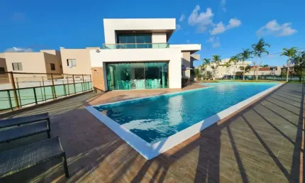 CASA 4 QUARTOS 3 SUÍTES LAVABO VARANDA GOURMET PISCINA 2 GARAGENS À VENDA ABRANTES!