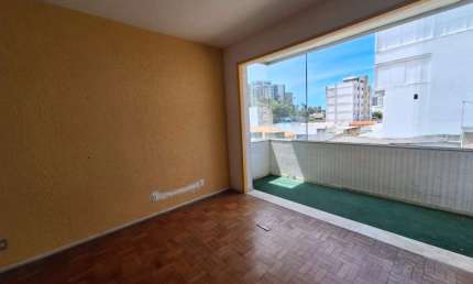 APARTAMENTO 2 SUÍTES VARANDA NASCENTE DEPENDÊNCIA GARAGEM À VENDA NO RIO VERMELHO!!