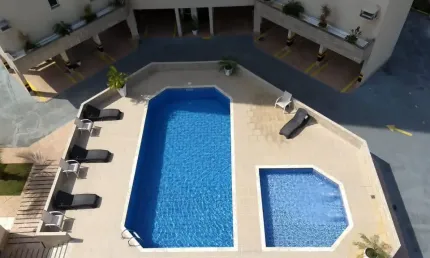 Excelente apto 3dorm sendo um suíte, com sacada gourmet com vista p mar
