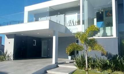 VENDO LINDÍSSIMA CASA DE 4 QTS E 3 SUITES - PRAIA DOS INGLESES - FLORIANÓPOLIS
