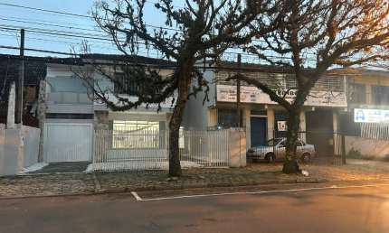 Casa comercial, bem localizada,  para uso imediato!