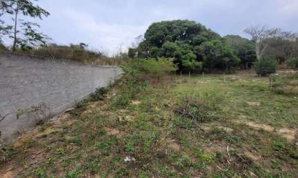 Encantador terreno de 512 m² com RGI no Balneário das Conchas
