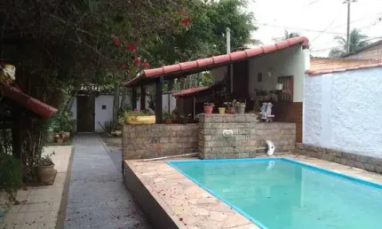 UMA CASA ENCANTADORA a venda em Cabo Frio - Praia Siqueira!!