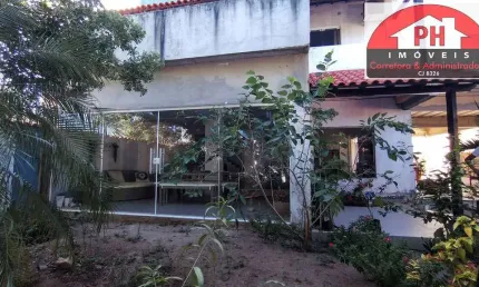 Linda casa duplex envidraçada em condomínio com Praia Privativa
