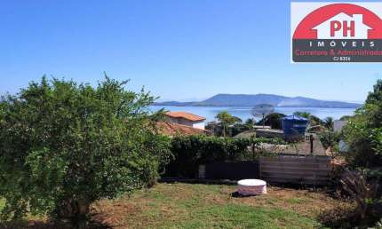 Linda casa de 2 quartos  com vista maravilhosa da Lagoa e um amplo quintal!