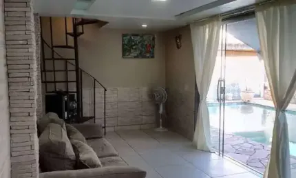 Casa com piscina, 2 quartos, e com vista da praia sudoeste