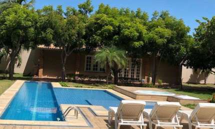 CASA 450 m2 CONSTRUÍDA com 4 SUITES estrada praia das Fontes Beberibe - Beberibe - CE