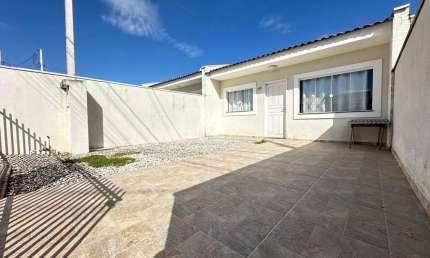 Casa à venda no bairro Quississana - São José dos Pinhais/PR