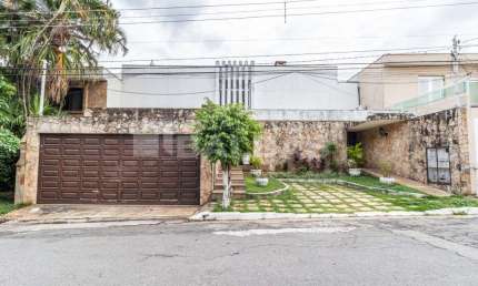Casa com 4 quartos para alugar na Rua José Lógulo, 148, Mooca, São Paulo