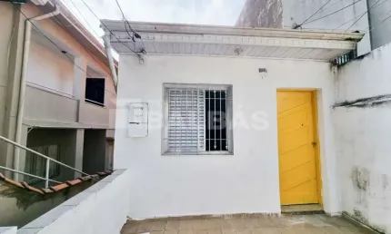 TERRENO COM 3 CASAS - PRÓXIMO AO MERCADO MUNICIPAL DA PENHA