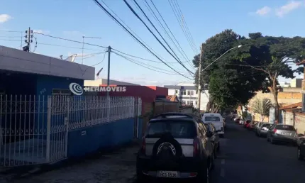 Casa com 3 quartos à venda no Industrial, Contagem 
