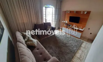 Casa com 3 quartos à venda na Vila Cristina, Betim 