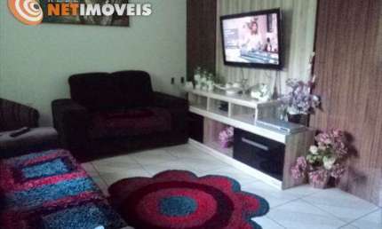 Casa com 4 quartos à venda na Sapucaia II, Contagem 