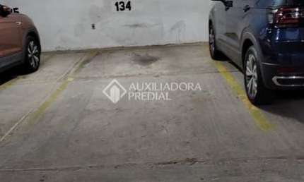 Garagem à venda na Avenida Independência, 352, Independência, Porto Alegre, 12 m2 por R$ 50.000