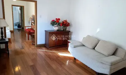 Apartamento com 3 quartos à venda na Rua Ramiro Barcelos, 1892, Floresta, Porto Alegre, 105 m2 por R$ 485.000