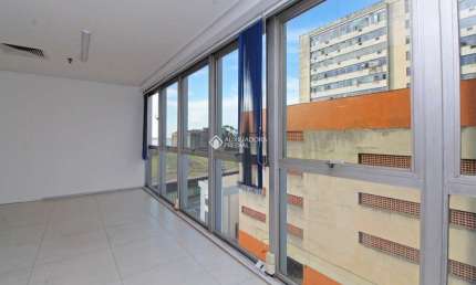 Sala comercial à venda na Rua Chaves Barcelos, 27, Centro Histórico, Porto Alegre, 47 m2 por R$ 136.000