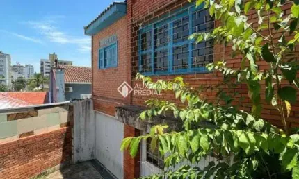 Casa com 4 quartos à venda na Rua Geraldo Souza Moreira, 270, Passo da Areia, Porto Alegre, 160 m2 por R$ 533.000