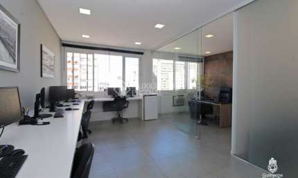 Sala comercial à venda na Rua dos Andradas, 1781, Centro Histórico, Porto Alegre, 47 m2 por R$ 150.000