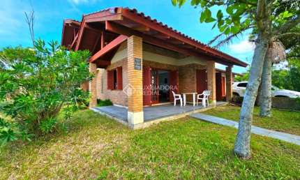 Casa com 5 quartos à venda na Guaiba, 152, Estrela do Mar, Torres, 307 m2 por R$ 750.000